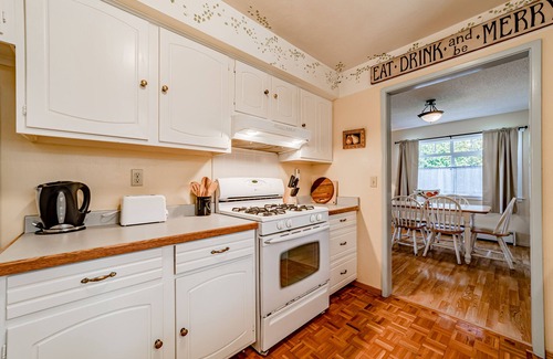Trinidad House | Quaint Home with Free WiFi & Yard - Close to Beaches & Redwood National Park