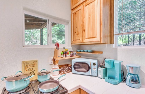 Idyllwild Cabin | Quaint Idyllwild Cabin: 1/2 Mi to Trailhead!