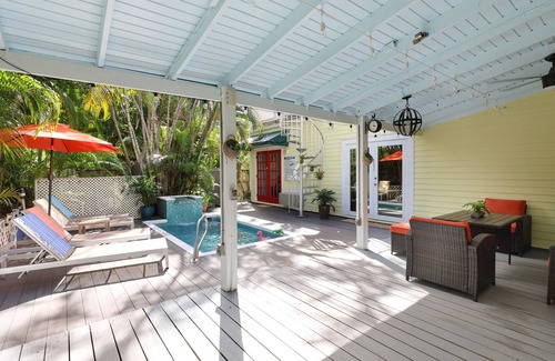 Key West House | Quaint Key West Getaway: Historic Knowles House w/Private Pool & Rooftop Deck
