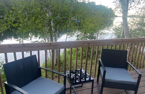 Hayward Cabin | Quaint lakefront cabin