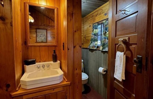 Lake Placid House | Quaint Marcy Adironack Cabin