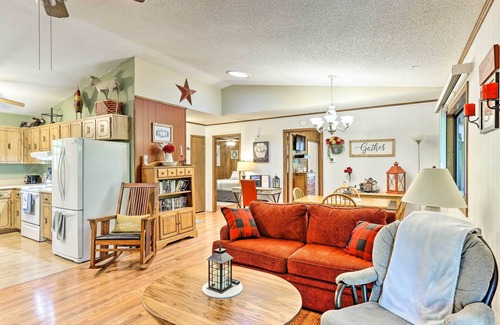 Murphy Cabin | Quaint Murphy Cabin in Serene Wooded Setting!