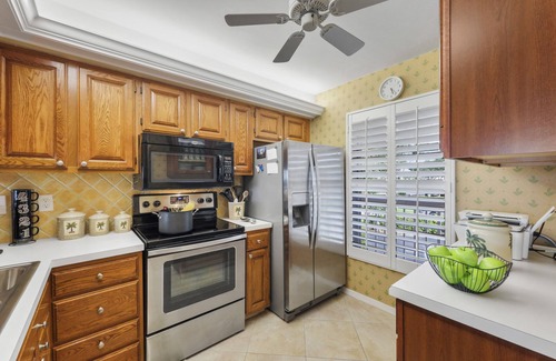 Hammock Bay Condo | Quaint Naples Condo | Pool & Short Drive to Marco