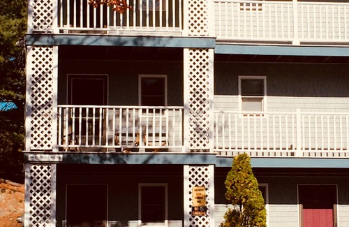 Ogunquit Apartment | Quaint Ogunquit Condo 5 Min.Walk To Perkins Cove & Marginal Way