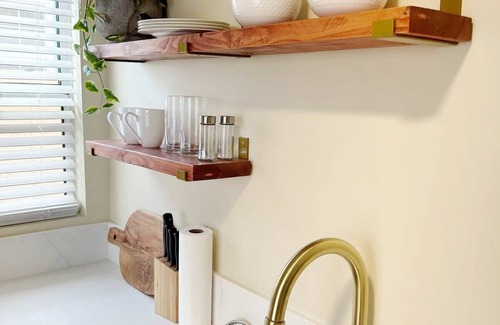 Kensington House | Quaint, Peaceful Garden Studio!