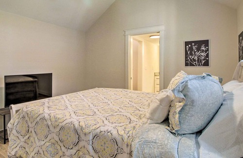 Leipers Fork House | Quaint, private stay with a large yard, balcony, grill, washer/dryer, and AC