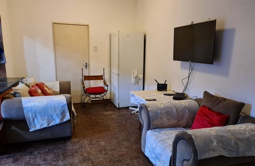 Greater Johannesburg Metropolitan Area Cottage | Quaint Quiet Cottage in Johannesburg