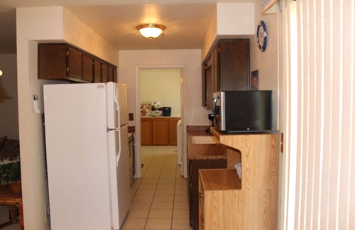 Lake Havasu City House | Quaint, relaxing home stocked with the basic essentials for a comfortable stay.