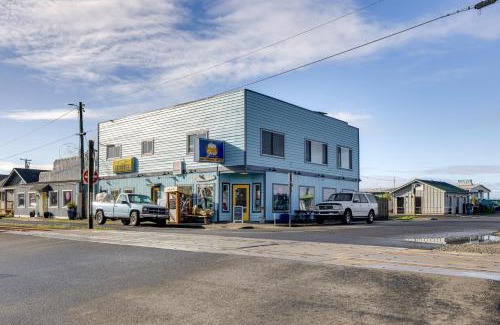 Rockaway Beach Apartment | Quaint Rockaway Beach Gem Walk to Shore!