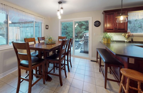 Cannifton House | Quaint Rural Property Nestled in historic Halloway Heights