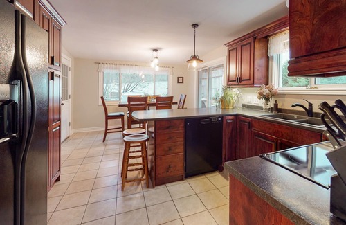 Cannifton House | Quaint Rural Property Nestled in historic Halloway Heights