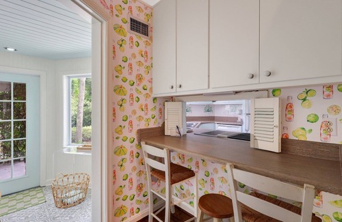 Sea Island House | Quaint Sea Island Cottage, w/Pool, 4 Bedroom, Recently Renovated + Decorated
