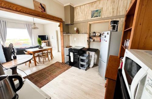 Vineta House | Quaint Seaside Cottage