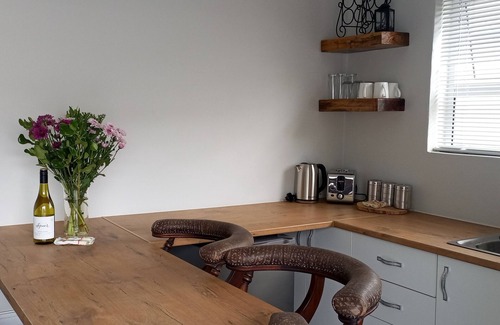 Paarl Apartment | Quaint self-catering unit, located in the heart of Paarl.