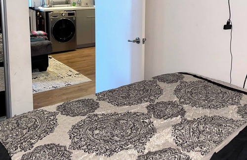 Glendale Apartment | Quaint Small 1BDR W/Rooftop