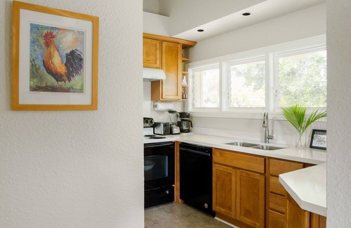 Princeville Cottage | Quaint stand-alone cottage - 2 bedroom 2 bath