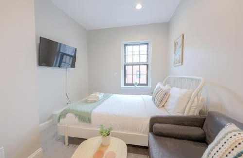 Prudential - St. Botolph Apartment | Quaint Studio Apt Close to Fenway