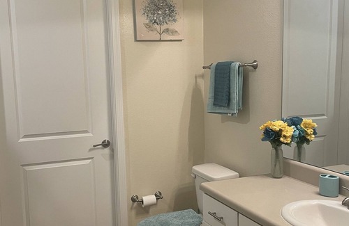 Southside Apartment | QUAINT STYLISH 2BD/2.5BA WITH RESORT STYLE POOL