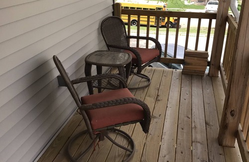 Superior House | Quaint Upstairs Apartment with peaceful treetop deck, close to downtown.