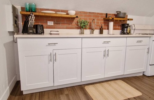 Liberty Wells House | Quaint Upstairs SLC Apartment
