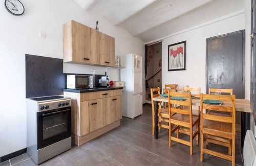 Saint Alban Auriolles Villa | Quaint Villa in Ardèche with Hot Tub