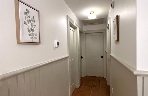 Hartwick Cottage | Quaint Village Cottage