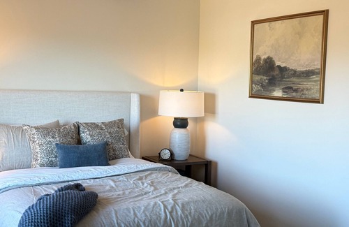 Santa Rosa Other | Quaint Vineyard Farmhouse in Russian River Valley