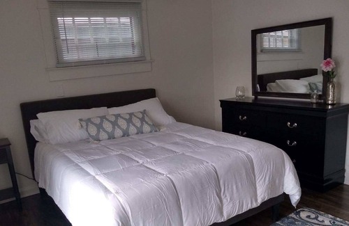 Holy Cross House | Quaintness on Sturm Avenue- 3BD; Pet Friendly next to Downtown Indy