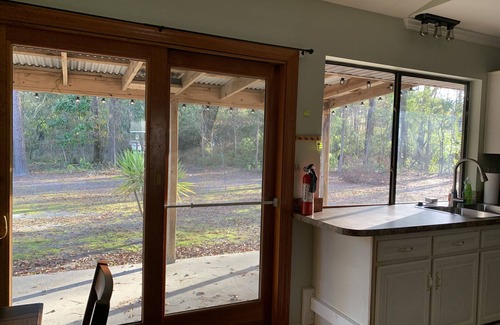 Mossy Oaks House | Quality comfort in a convenient location (entire house)