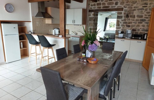 Riantec Cottage | Quality gite in an old farmhouse