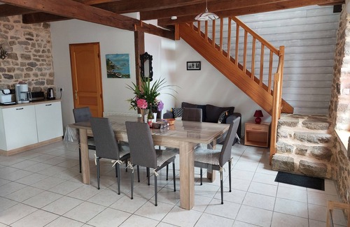 Riantec Cottage | Quality gite in an old farmhouse