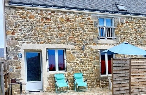 Riantec Cottage | Quality gite in an old farmhouse
