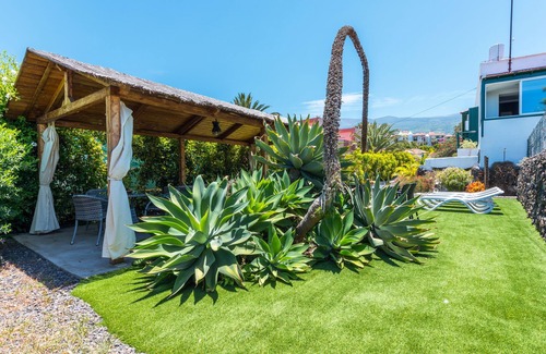 Puerto de la Cruz House | QUALITY HOUSE CLOSE TO THE SEA AND CENTRAL LOCATION, BARBACUE, GARDEN, free wifi