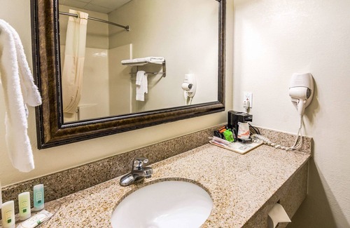 Alexander City Hotel | Quality Inn Alexander City