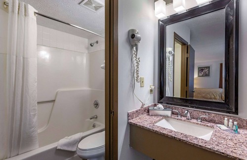 Austintown Hotel | Quality Inn Austintown - Youngstown West