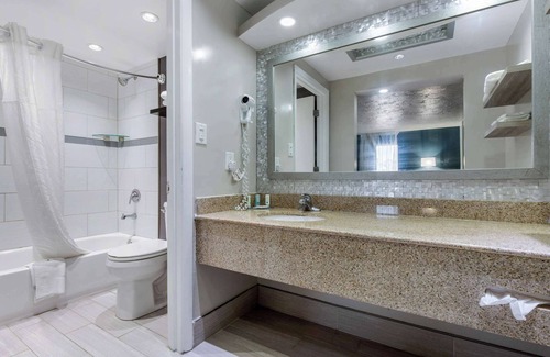 Kill Devil Hills Hotel | Quality Inn Carolina Oceanfront