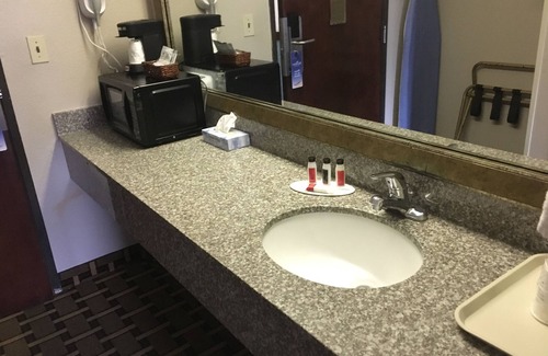Lawton Hotel | Quality Inn Lawton near Fort Sill