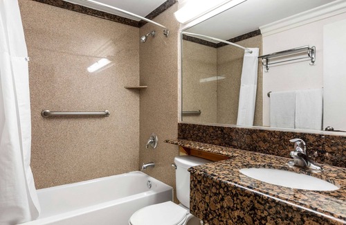 Lomita Hotel | Quality Inn Lomita - Los Angeles South Bay