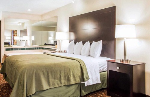 St. Marys Hotel | Quality Inn St. Mary's