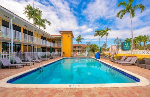 Hollywood Hills Hotel | Quality Inn & Suites Airport-Cruise Port Hollywood