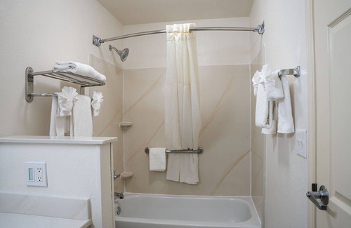 Asheville Hotel | Quality Inn & Suites Biltmore East