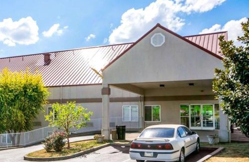 Elizabethtown Hotel | Quality Inn & Suites Elizabethtown