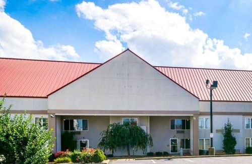 Elizabethtown Hotel | Quality Inn & Suites Elizabethtown
