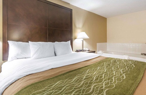 Portsmouth Hotel | Quality Inn & Suites Portsmouth