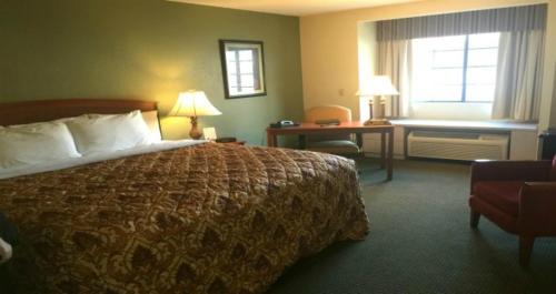 Prestonsburg Hotel | Quality Inn & Suites Prestonsburg next to Mountain Arts Center