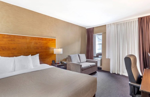 Mississauga Hotel | Quality Inn Toronto Airport