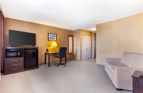 Mississauga Hotel | Quality Inn Toronto Airport
