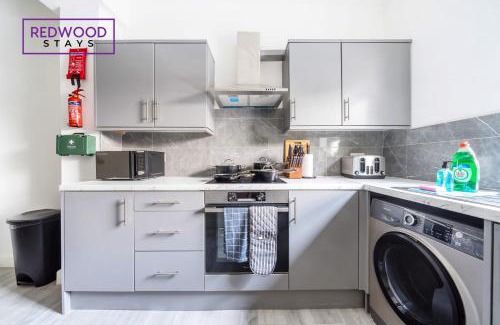 Rushmoor District Apartment | Quality Serviced Apartments in Aldershot Town Centre, Free WiFi By Redwood Stays
