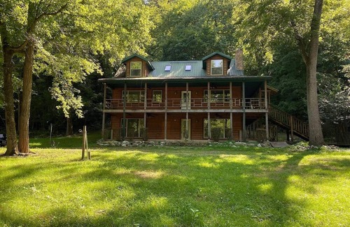 Flippin Cabin | Quality Time at is best, Stay,Play and Fish on the most serene part of the River