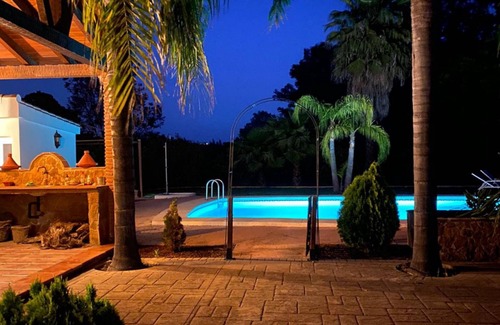 Coin Villa | QUALITY VILLA, 7-8 people, gardens and big private Swimming Pool, WIFI, Tv Sat, Air conditioning,South of SPAIN, BBQHouse with character
